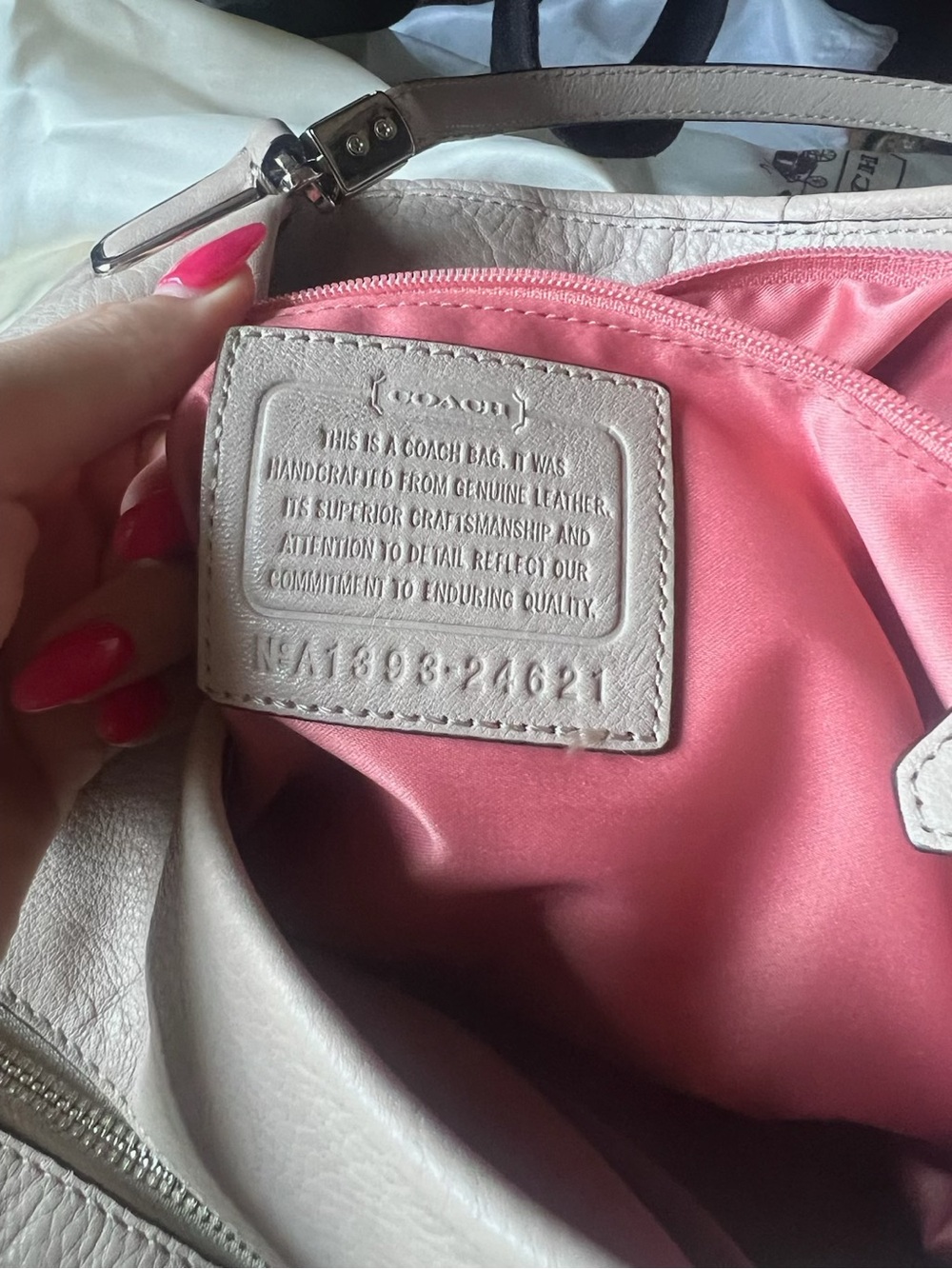 Handbag - Picture 4 of 4